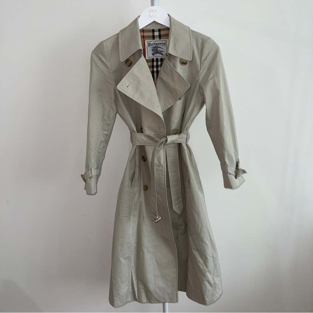 SOLD Vintage Burberrys’ Double Breasted Trench Coat W/Belt In Nova Check (XS)